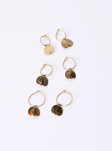 Titane avec clip rond simpliste plaqué or sur boucles d'oreilles