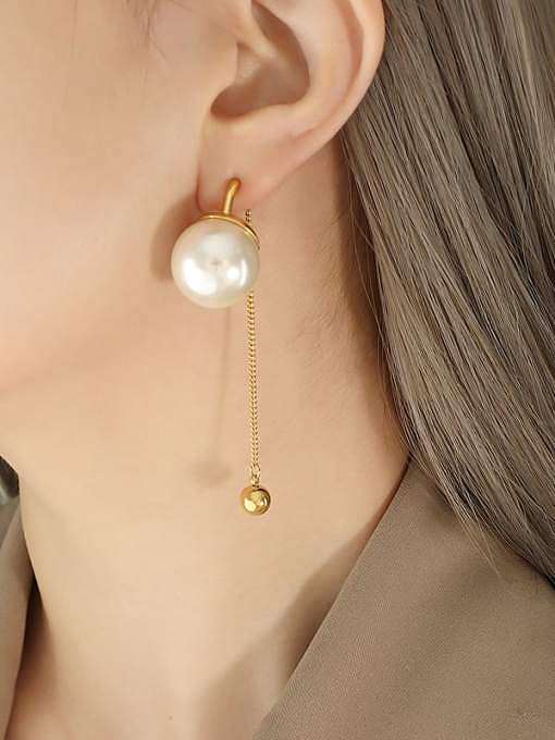 Boucle d'oreille goutte minimaliste en acier au titane avec pampille perle d'imitation