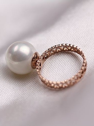 Muschel-Perlen-Ring im Retro-Stil