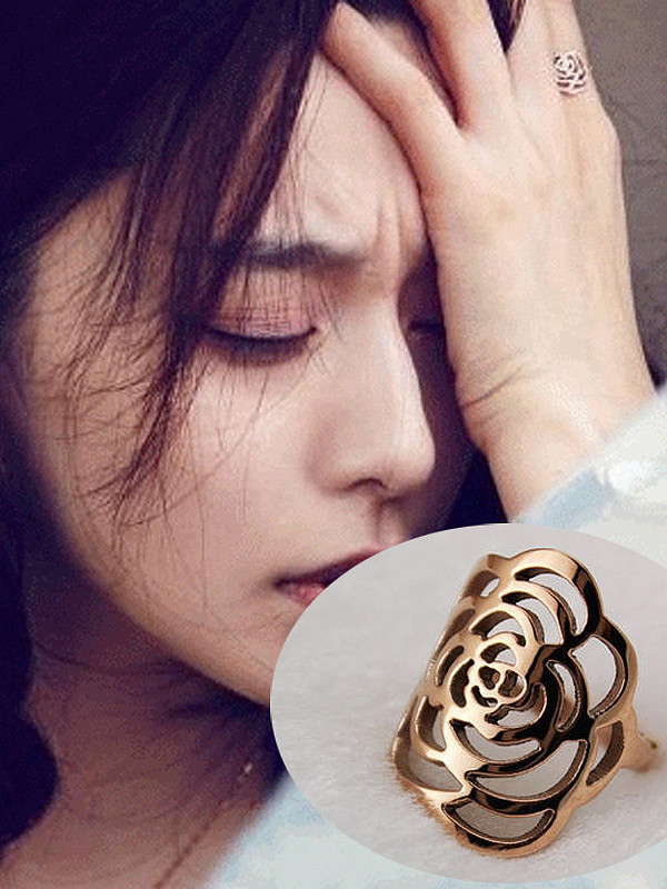 2018 Hollow Flower Rose Gold Plated Ring