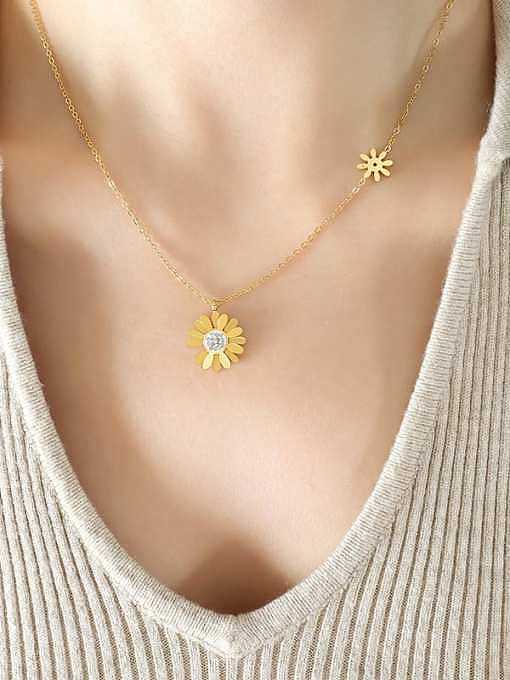 Minimalistische Halskette mit Zirkonia-Blumen aus Titanstahl