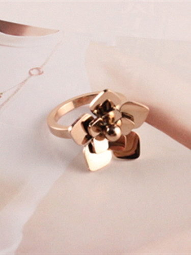 Smooth Fashion Stereo Flower Ring