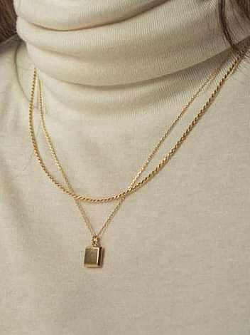 Quadratische minimalistische Halskette aus Titanstahl