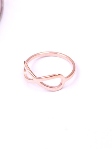 Anillo de mujer simple en forma de ocho