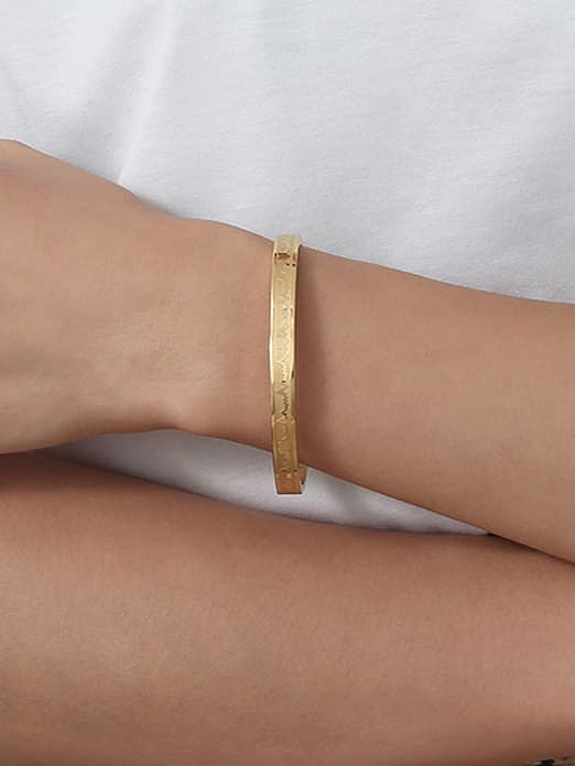 Bracelet minimaliste en acier inoxydable EKG, bracelet à rayures