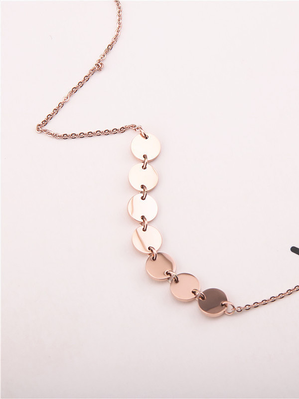 Retro Exaggerated Paillette Clavicle Necklace