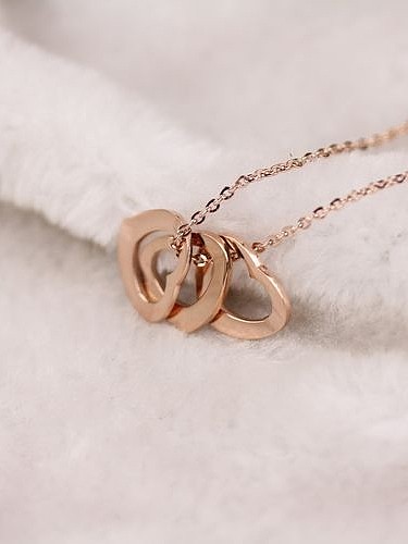 Hollow Heart-shaped Pendant Necklace