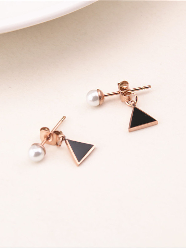 Schwarze Dreieck-künstliche Perlen-Ohrringe