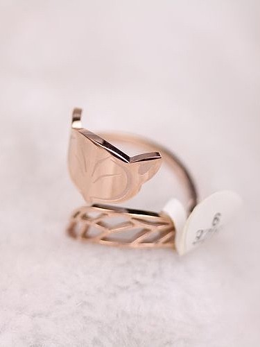 خاتم فوكس صغير مطلي بالذهب الوردي