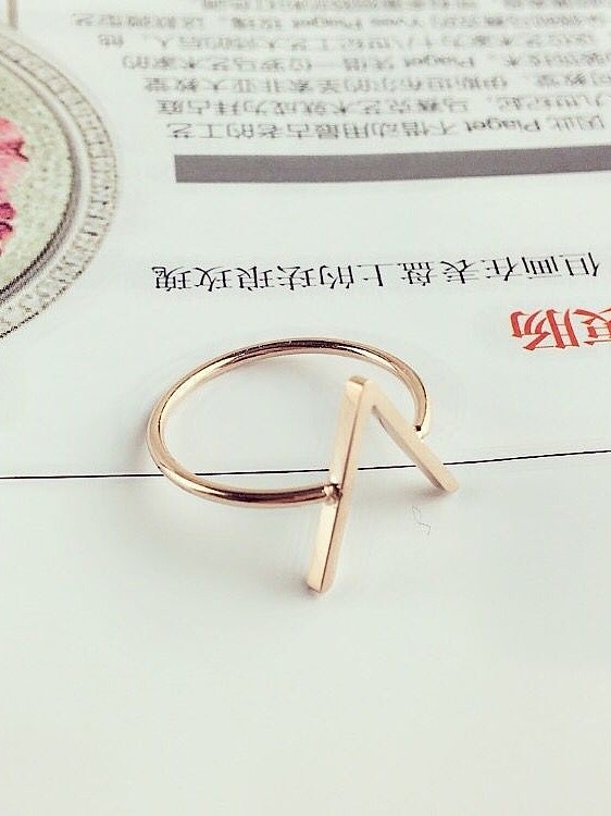 V Shaped Letters Fashion Women Ring