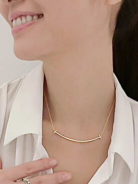 Smiling Shape Pendant Clavicle Necklace