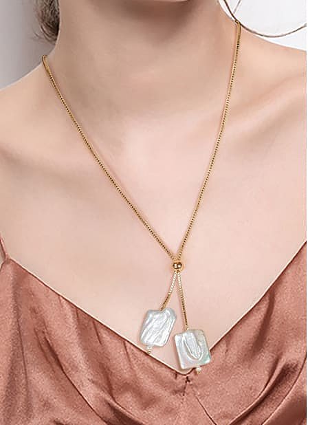 Unregelmäßige, minimalistische Halskette aus 925er Sterlingsilber mit Süßwasserperlen