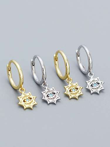 Boucle d'oreille Huggie minimaliste en argent sterling 925 avec oxyde de zirconium et étoile