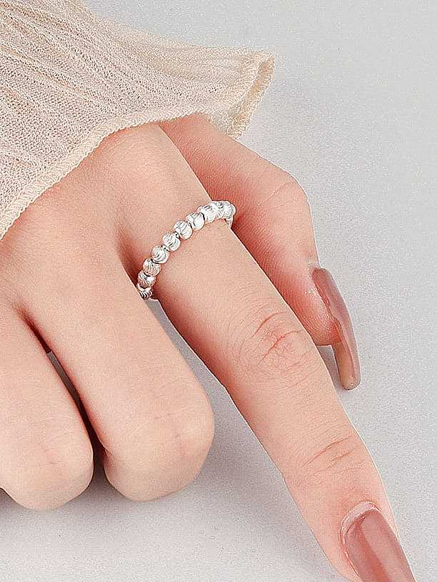 Geometrischer, minimalistischer Bandring aus 925er-Sterlingsilber mit rotierenden Perlen