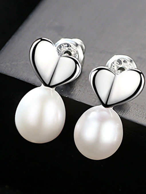 Sterling Silver 7-8mm Freshwater Pearl Heart Studs earring