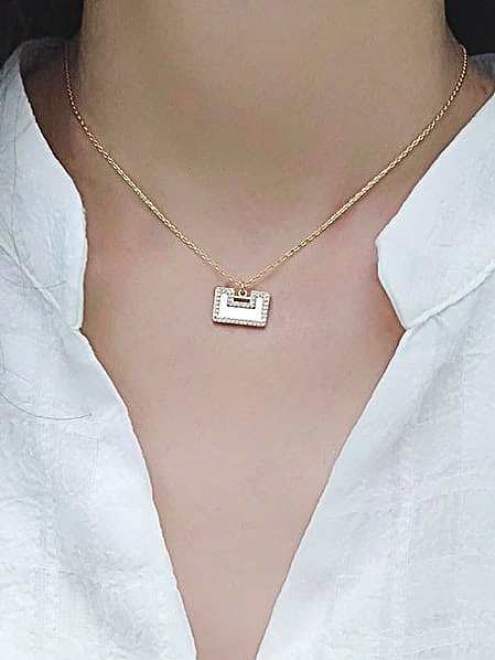 Collar minimalista geométrico de concha de plata de ley 925