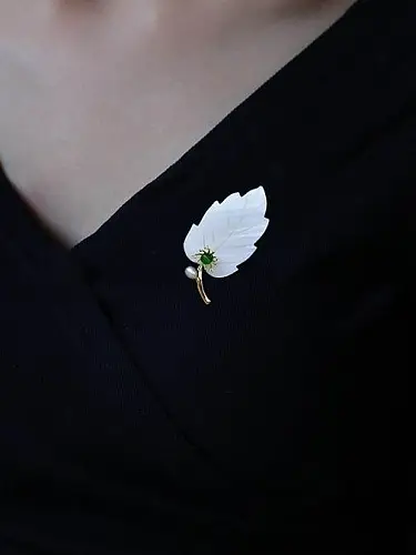 Brass Shell Leaf Minimalist Brooch