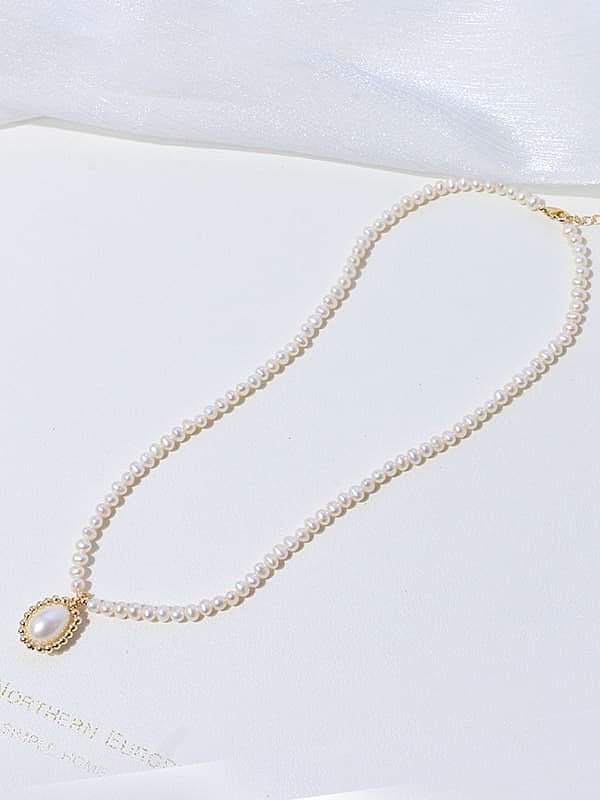 Runde minimalistische Süßwasserperlen-Halskette aus Messing