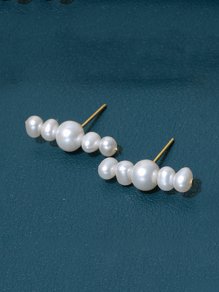 Boucles d'Oreilles Minimalistes Géométriques en Perle d'Eau Douce en Laiton
