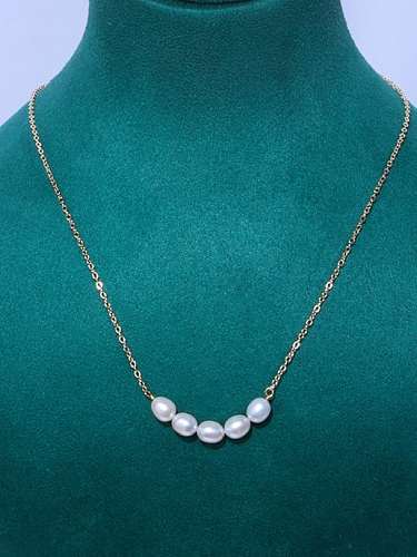 Collar minimalista ovalado de perlas de agua dulce de latón