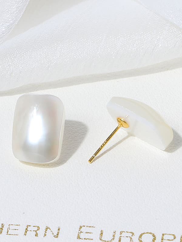 Ensemble de boucles d'oreilles et de collier géométriques minimalistes en perles de coquillages en laiton