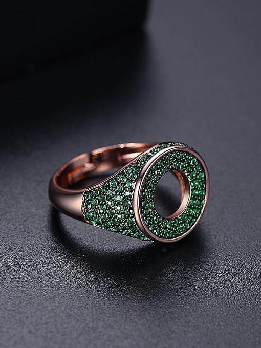 Anillo redondo de hip hop con circonita cúbica de latón