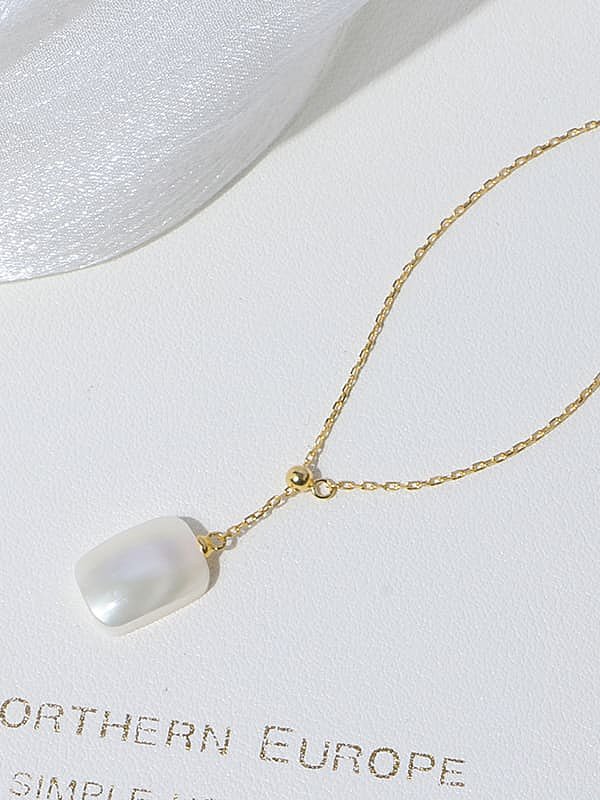 Juego de collar y aretes geométricos minimalistas de perla de concha de latón