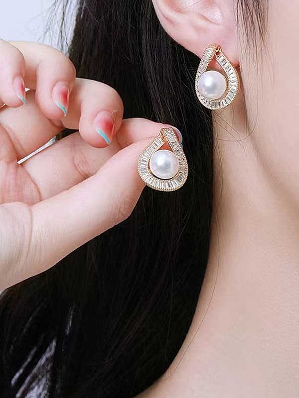 Brass Imitation Pearl Water Drop Trend Stud Earring