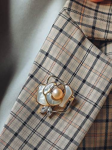 Brass Shell Flower Trend Brooch