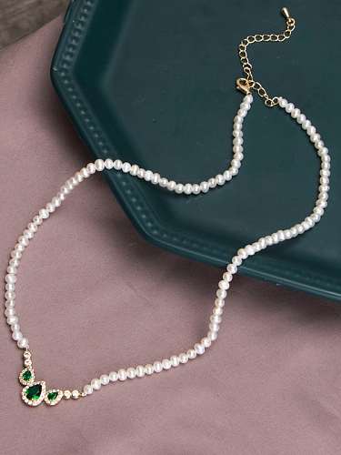 Collar vintage geométrico de perlas de agua dulce de latón