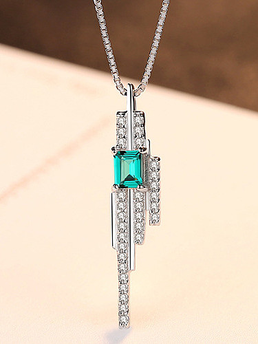 Geometrische Halskette aus Sterlingsilber mit Smaragd-Intarsien und Zirkonia