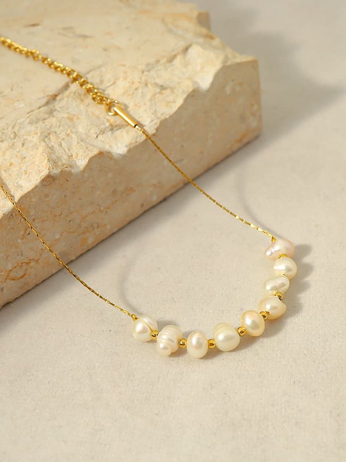 Bracelet perlé minimaliste irrégulier en acier au titane avec perle d'imitation