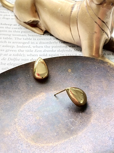Tropfenförmige goldene Ohrringe aus Sterlingsilber