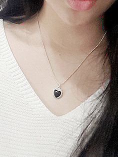 925 Sterling Silver With Platinum Plated Delicate Heart Necklaces