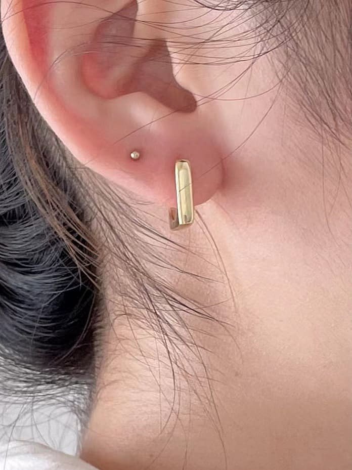 925 Sterling Silver Square Minimalist Huggie Earring