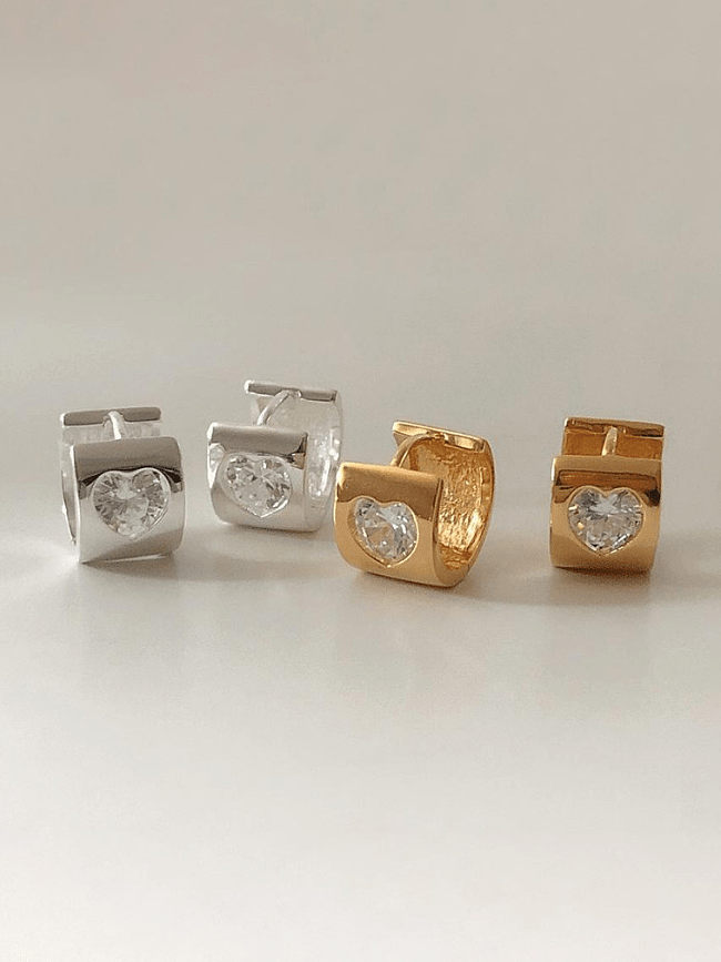 Geometrischer minimalistischer Huggie-Ohrring aus 925er Sterlingsilber mit Strasssteinen