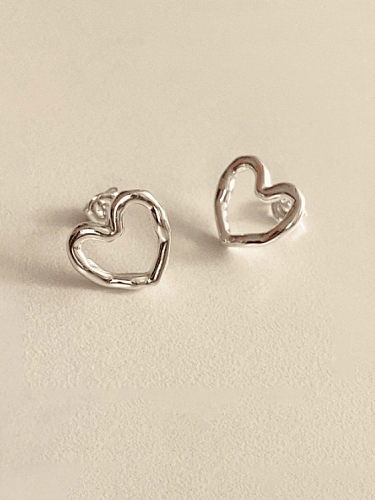 Boucle d'oreille minimaliste en forme de coeur en argent sterling 925