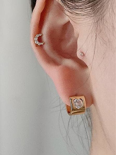 Geometrischer minimalistischer Huggie-Ohrring aus 925er Sterlingsilber mit Strasssteinen