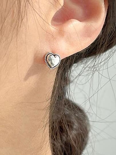 925 Sterling Silver Heart Vintage Stud Earring