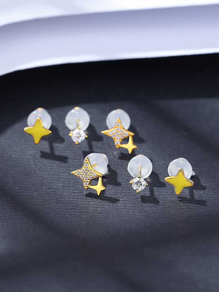 Boucles d'oreilles minimalistes en argent sterling 925 avec oxyde de zirconium et étoile