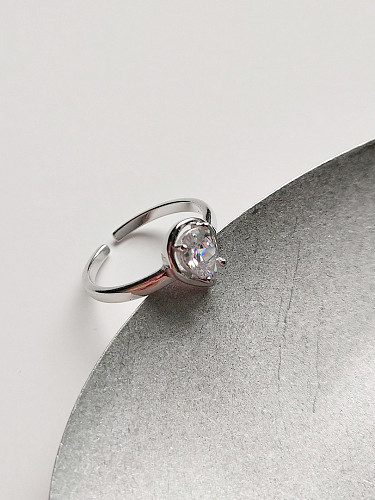 Pure silver white water-drop zircon ring