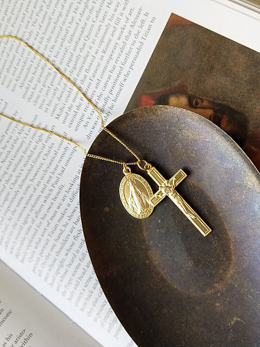 Kreuz-Jesus-Halskette aus Sterlingsilber