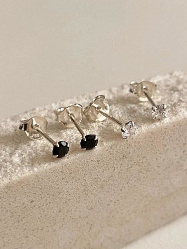 Boucles d'oreilles minimalistes géométriques en argent sterling 925 avec zircon cubique