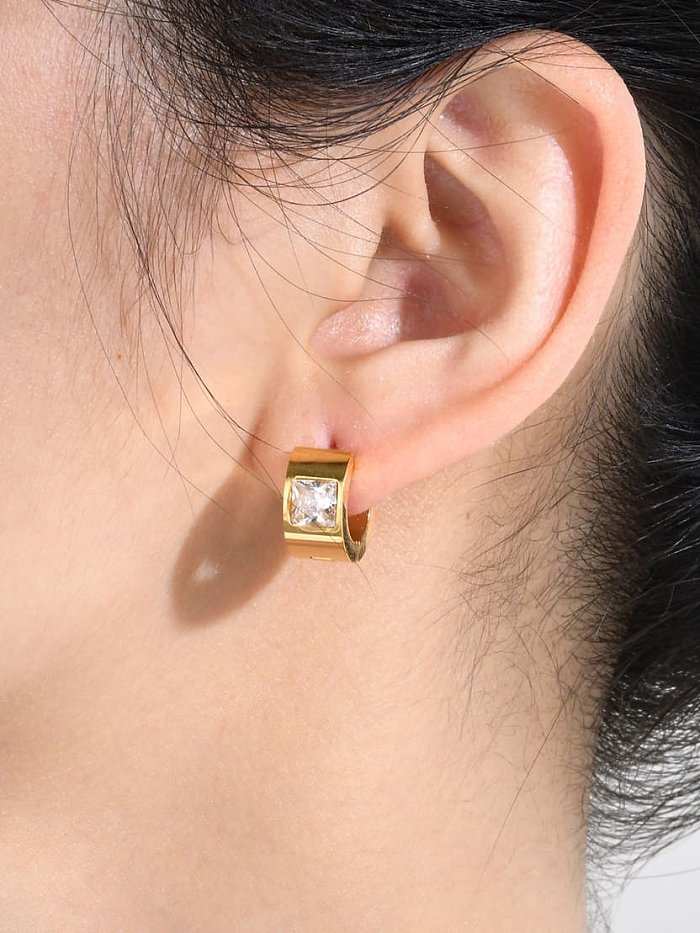 Geometrischer minimalistischer Huggie-Ohrring aus Edelstahl mit Strasssteinen