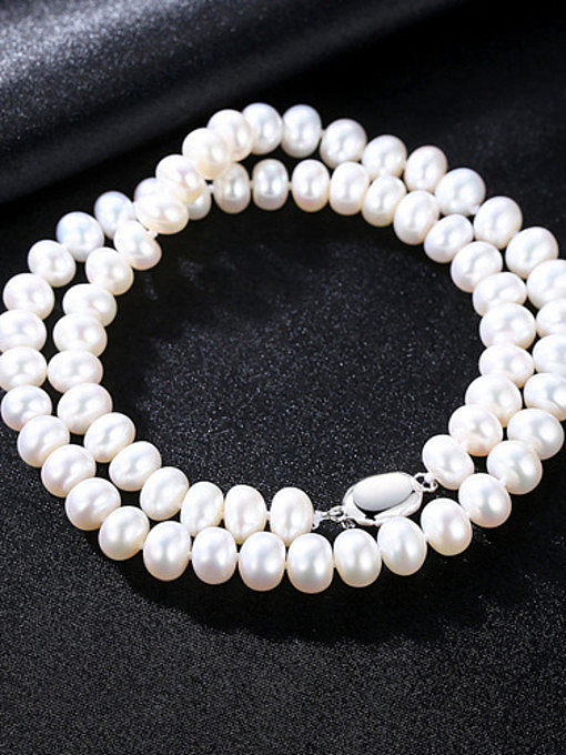8-9mm forte lumière naturelle perle d'eau douce exquise bouton en argent collier de perles