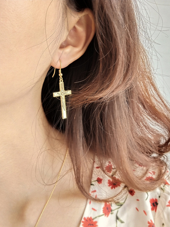 Boucles d'oreilles en argent sterling avec croix en or