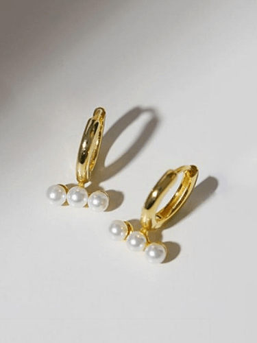 Pendiente de gota minimalista irregular de perla de imitación de plata esterlina 925