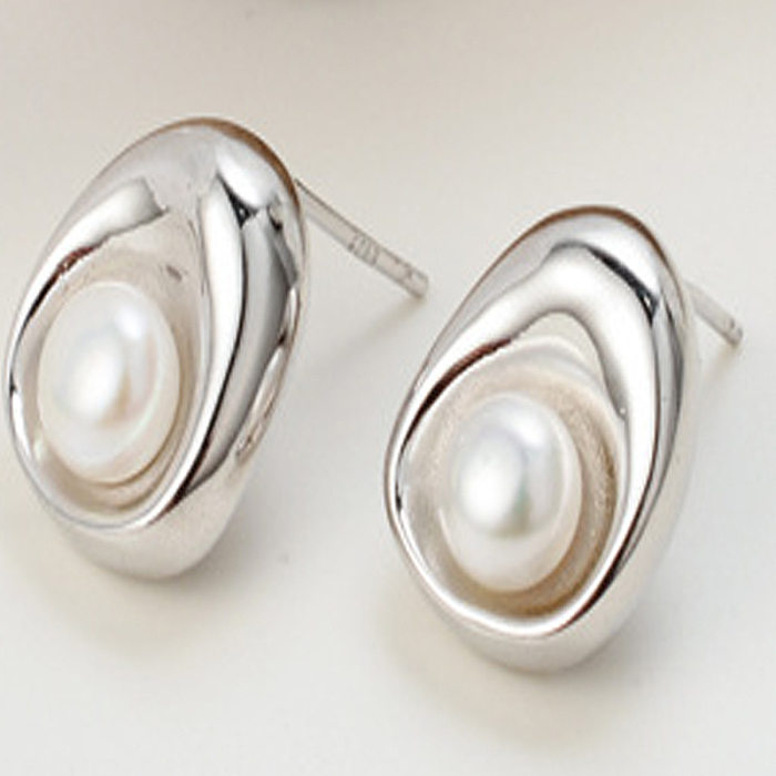 Geometric Pearl Stud Earring
