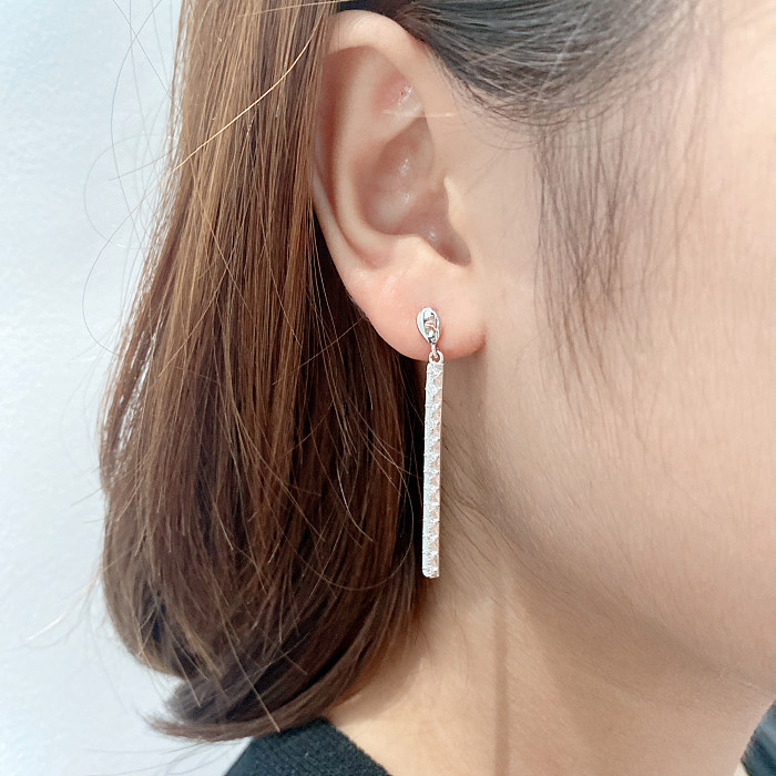 Cubic Zirconia Line Stud Earring
