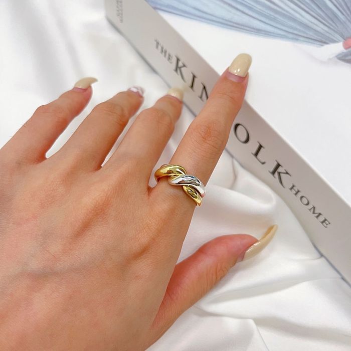 Stylish Twisted Lines Stackable Toe Ring